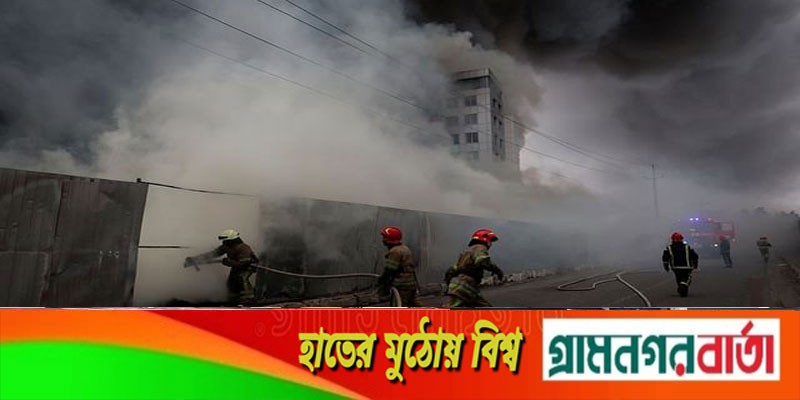 রাশিয়ার হামলায় জ্বলছে ইউরোপের বৃহত্তম পারমাণবিক বিদ্যুৎকেন্দ্র রাশিয়ার হামলায় জ্বলছে ইউরোপের বৃহত্তম পারমাণবিক বিদ্যুৎকেন্দ্র