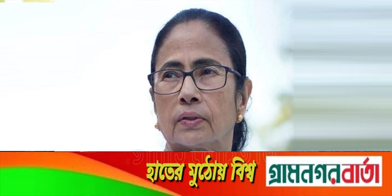 অল্পের জন্য বিমান দুর্ঘটনা থেকে বাঁচলেন মমতা ব্যানার্জী অল্পের জন্য বিমান দুর্ঘটনা থেকে বাঁচলেন মমতা ব্যানার্জী