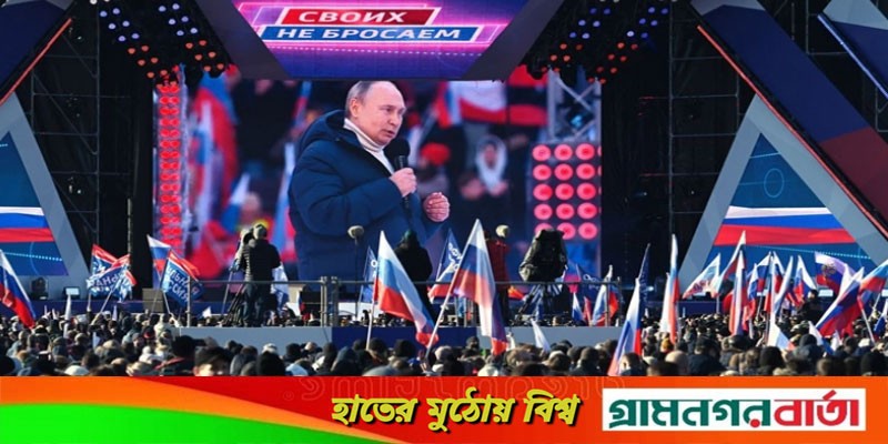 পুতিনের ভাষণ বন্ধ করে গান বাজাল রুশ টিভি (ভিডিও) পুতিনের ভাষণ বন্ধ করে গান বাজাল রুশ টিভি (ভিডিও)
