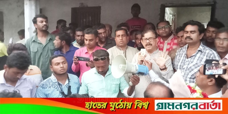 ক্ষমতায় গেলে দেশের ৮ কোটি গরীবকে প্রতি মাসে ১ হাজার করে টাকা দিবো: মান্না ক্ষমতায় গেলে দেশের ৮ কোটি গরীবকে প্রতি মাসে ১ হাজার করে টাকা দিবো: মান্না