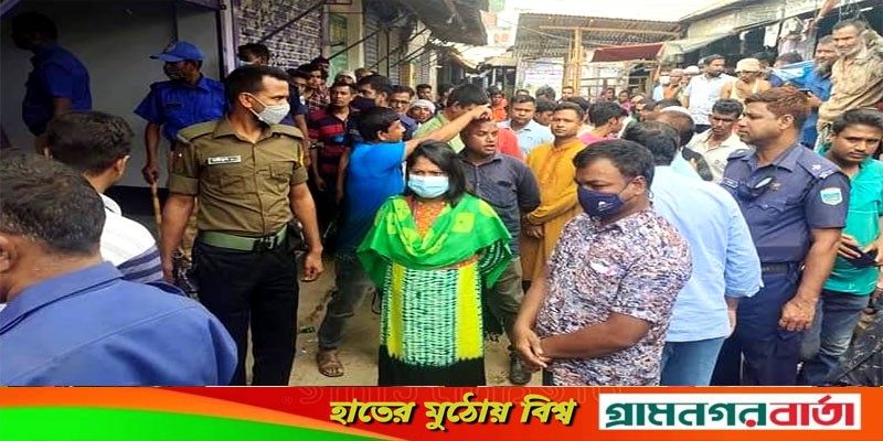 শিবগঞ্জে মোকামতলা হাটের অবৈধ স্থাপন উচ্ছেদ করলেন ইউএনও শিবগঞ্জে মোকামতলা হাটের অবৈধ স্থাপন উচ্ছেদ করলেন ইউএনও