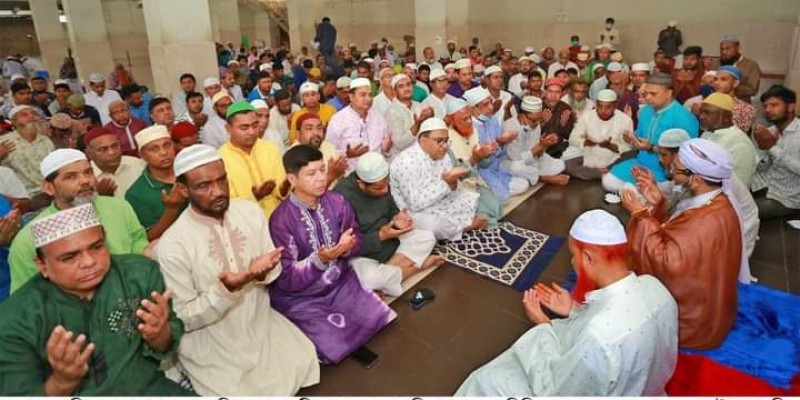 জোসনা গ্ৰুপের বগুড়া সেন্ট্রাল মসজিদে দোয়া খায়ের জোসনা গ্ৰুপের বগুড়া সেন্ট্রাল মসজিদে দোয়া খায়ের