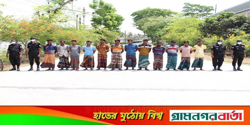 সুন্দরবনে বিষ দিয়ে মাছ শিকার, মূল হোতাসহ গ্রেফতার ১২ সুন্দরবনে বিষ দিয়ে মাছ শিকার, মূল হোতাসহ গ্রেফতার ১২
