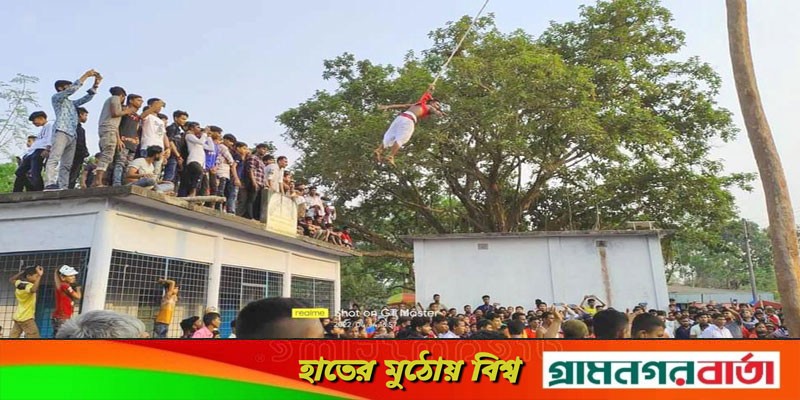 দুই বছর পর বসেছিল ঐতিহ্যবাহী আদমদীঘির চড়ক মেলা দুই বছর পর বসেছিল ঐতিহ্যবাহী আদমদীঘির চড়ক মেলা
