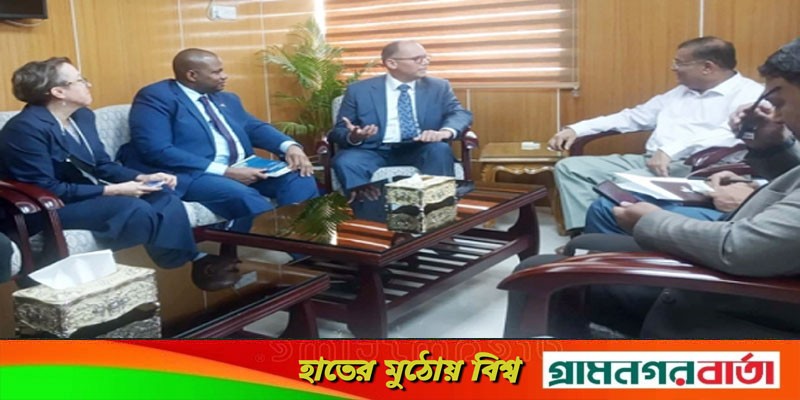 সাংবাদিকদের ওপর হামলাকারীদের খুঁজে বিচার করা হবে: তথ্যমন্ত্রী সাংবাদিকদের ওপর হামলাকারীদের খুঁজে বিচার করা হবে: তথ্যমন্ত্রী