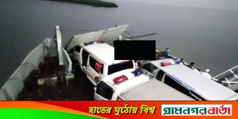 এবার ঘটলো আরেক দুর্ঘটনা বিদ্যুতের খুঁটিতে ফেরির ধাক্কা এবার ঘটলো আরেক দুর্ঘটনা বিদ্যুতের খুঁটিতে ফেরির ধাক্কা