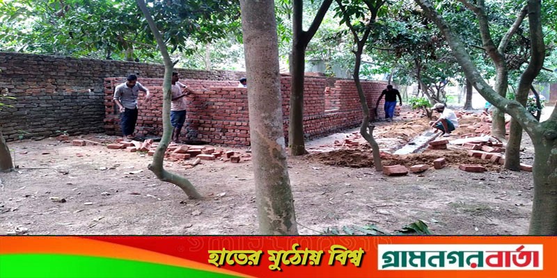 শ্রীপুরে পাহাড়াদারের জমি নিয়ে বিরোধ, জোর করে ঘর নিমার্ণ করার অভিযোগ শ্রীপুরে পাহাড়াদারের জমি নিয়ে বিরোধ, জোর করে ঘর নিমার্ণ করার অভিযোগ