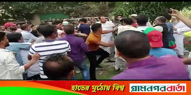 শ্রীনগরে আওয়ামী লীগের সম্মেলনে জেলা আওয়ামী লীগের সভাপতি ও বঙ্গবন্ধুর দেহরক্ষী লাঞ্চিত শ্রীনগরে আওয়ামী লীগের সম্মেলনে জেলা আওয়ামী লীগের সভাপতি ও বঙ্গবন্ধুর দেহরক্ষী লাঞ্চিত