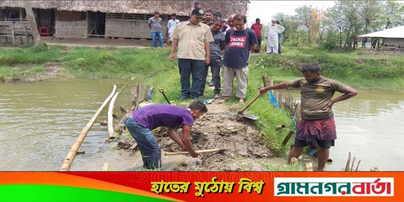 রামপালে খাল দখল মুক্ত করতে অভিযান রামপালে খাল দখল মুক্ত করতে অভিযান