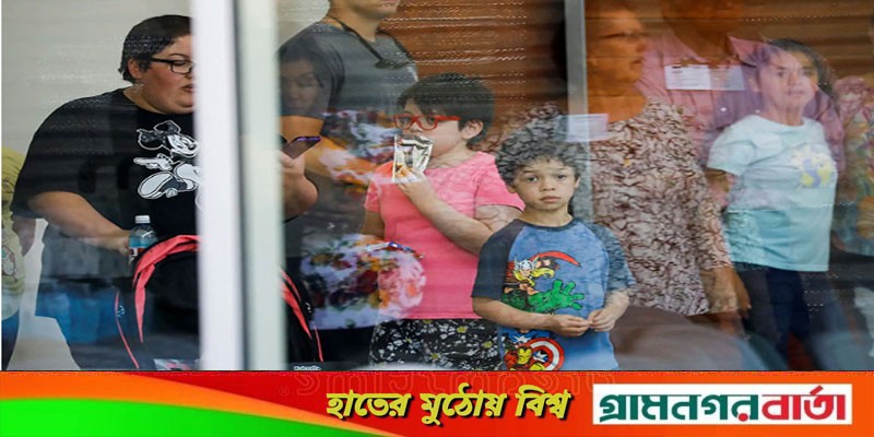 যুক্তরাষ্ট্রে স্কুলে কিশোরের বন্দুক হামলায় ১৮ শিশুসহ নিহত ২১ যুক্তরাষ্ট্রে স্কুলে কিশোরের বন্দুক হামলায় ১৮ শিশুসহ নিহত ২১