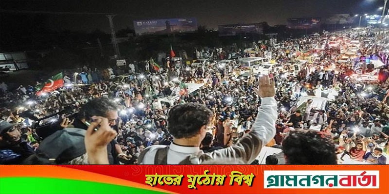 ইসলামাবাদে ইমরান খান, রেড জোন রক্ষায় সেনা অনুমোদন ইসলামাবাদে ইমরান খান, রেড জোন রক্ষায় সেনা অনুমোদন