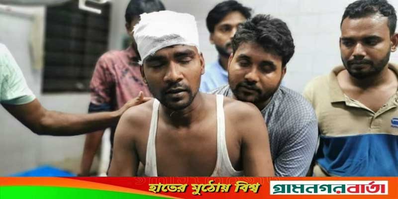 নৌকার পোস্টার মারা কে কেন্দ্র করে ছাত্রলীগ নেতা আহত নৌকার পোস্টার মারা কে কেন্দ্র করে ছাত্রলীগ নেতা আহত