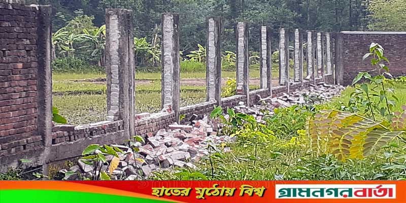 শ্রীপুরে শিল্প প্রতিষ্ঠানের সীমানা প্রাচীর ভেঙে ফেলার অভিযোগ শ্রীপুরে শিল্প প্রতিষ্ঠানের সীমানা প্রাচীর ভেঙে ফেলার অভিযোগ