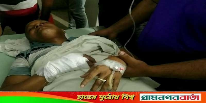 বাগেরহাটে দূর্বৃত্তের হামলায় জেলা হাসপাতালের ওয়ার্ড মাষ্টার আহত বাগেরহাটে দূর্বৃত্তের হামলায় জেলা হাসপাতালের ওয়ার্ড মাষ্টার আহত