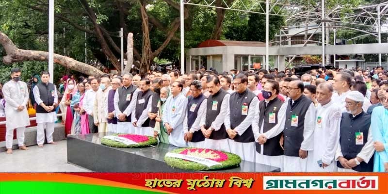 ছয় দফা দিবসে বঙ্গবন্ধুর প্রতিকৃতিতে আওয়ামী লীগের শ্রদ্ধা ছয় দফা দিবসে বঙ্গবন্ধুর প্রতিকৃতিতে আওয়ামী লীগের শ্রদ্ধা