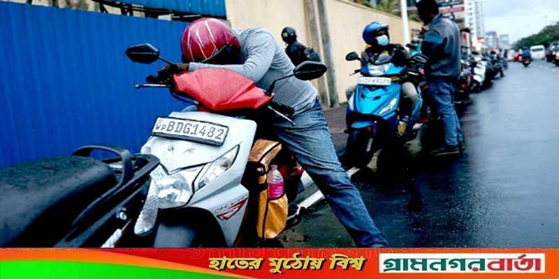 শ্রীলঙ্কায় তেলের অভাবে দুই সপ্তাহের জন্য স্কুল-সরকারি অফিস বন্ধ শ্রীলঙ্কায় তেলের অভাবে দুই সপ্তাহের জন্য স্কুল-সরকারি অফিস বন্ধ