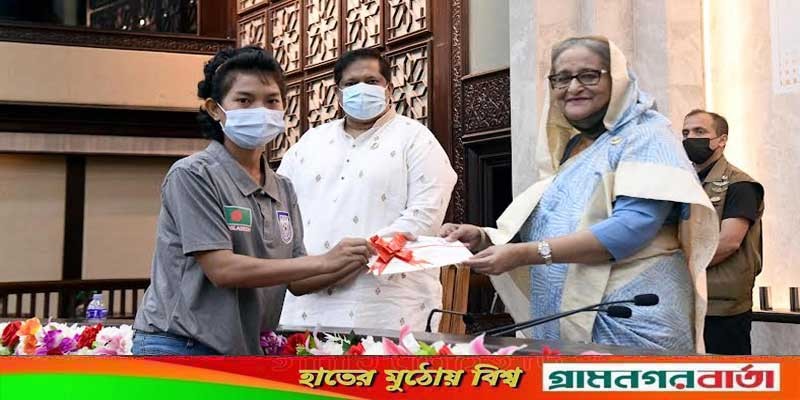 বন্যার সময় সহজ যোগাযোগের জন্য পদ্মা সেতু আশীর্বাদ হবে : প্রধানমন্ত্রী বন্যার সময় সহজ যোগাযোগের জন্য পদ্মা সেতু আশীর্বাদ হবে : প্রধানমন্ত্রী