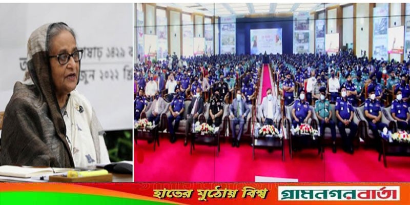 পুলিশকে শান্তি বজায় ও সন্ত্রাসবাদের ওপর বিশেষ নজর দিতে হবে পুলিশকে শান্তি বজায় ও সন্ত্রাসবাদের ওপর বিশেষ নজর দিতে হবে