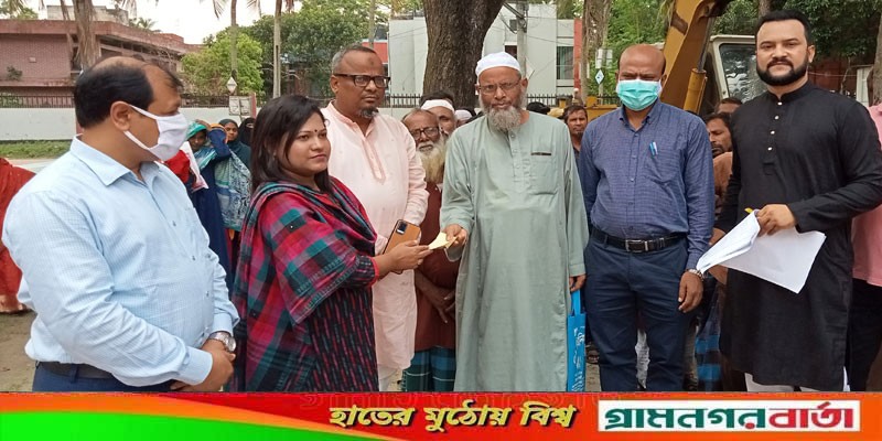 শিবগঞ্জে সমাজ সেবা দপ্তরের আয়োজনে দুঃস্থদের মাঝে অনুদান প্রদান শিবগঞ্জে সমাজ সেবা দপ্তরের আয়োজনে দুঃস্থদের মাঝে অনুদান প্রদান