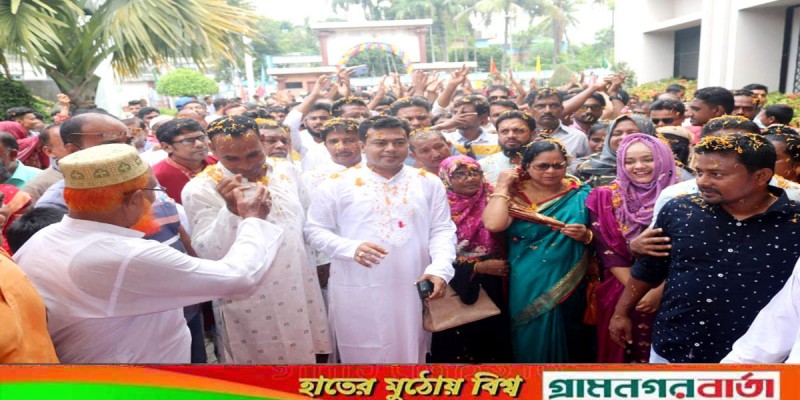 মেহেরপুরে নির্বাচিত পৌর মেয়র ও কাউন্সিলরদের সংবর্ধনা মেহেরপুরে নির্বাচিত পৌর মেয়র ও কাউন্সিলরদের সংবর্ধনা