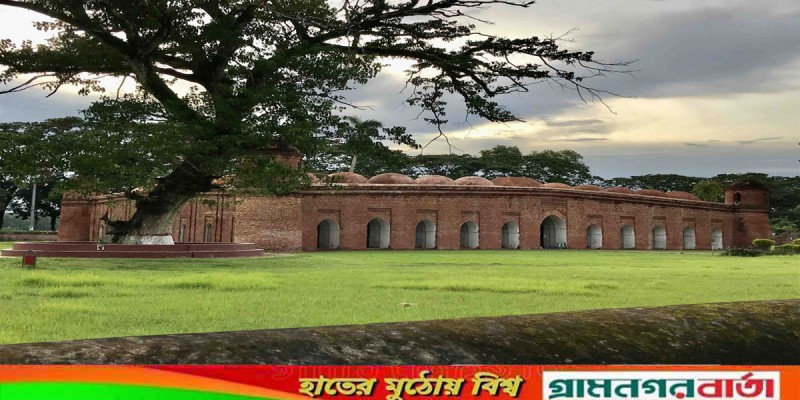 ষাটগম্বুজ মসজিদে এবারও ৩টি জামাত ষাটগম্বুজ মসজিদে এবারও ৩টি জামাত