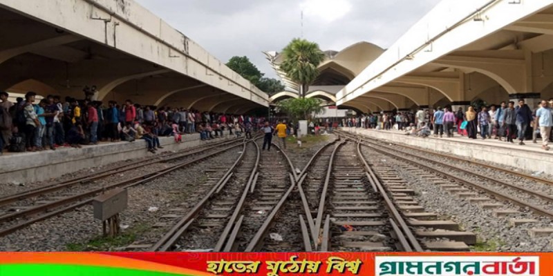 ট্রেনের শিডিউল বিপর্যয় ট্রেনের শিডিউল বিপর্যয়