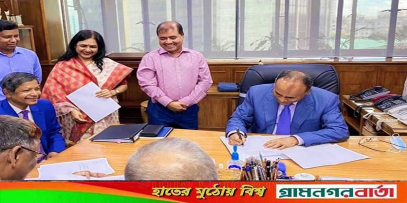 গভর্নর হিসেবে দায়িত্বভার গ্রহণ করেছেন আবদুর রউফ তালুকদার গভর্নর হিসেবে দায়িত্বভার গ্রহণ করেছেন আবদুর রউফ তালুকদার