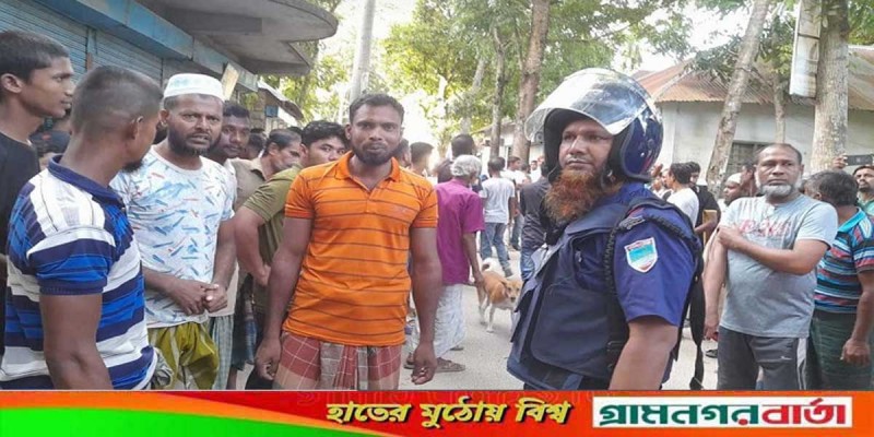 ফেইসবুকে ‘ধর্ম অবমাননার’ অভিযোগে লোহাগড়ায় হিন্দু বাড়িতে হামলা ও অগ্নিসংযোগ ফেইসবুকে ‘ধর্ম অবমাননার’ অভিযোগে লোহাগড়ায় হিন্দু বাড়িতে হামলা ও অগ্নিসংযোগ