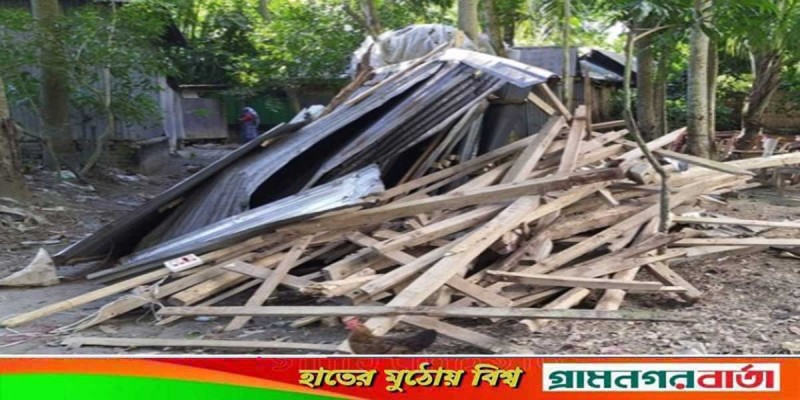 কালকিনিতে মাদ্রাসার টিনশেডের ঘরটি গুঁড়িয়ে দিয়েছে প্রতিপক্ষ কালকিনিতে মাদ্রাসার টিনশেডের ঘরটি গুঁড়িয়ে দিয়েছে প্রতিপক্ষ