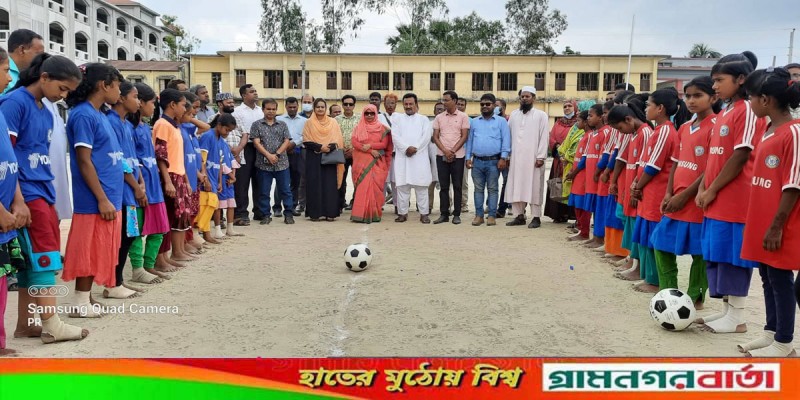 নন্দীগ্রামে বঙ্গবন্ধু ও বঙ্গমাতা গোল্ডকাপ টুর্ণামেন্টের ফাইনাল খেলা অনুষ্ঠিত নন্দীগ্রামে বঙ্গবন্ধু ও বঙ্গমাতা গোল্ডকাপ টুর্ণামেন্টের ফাইনাল খেলা অনুষ্ঠিত