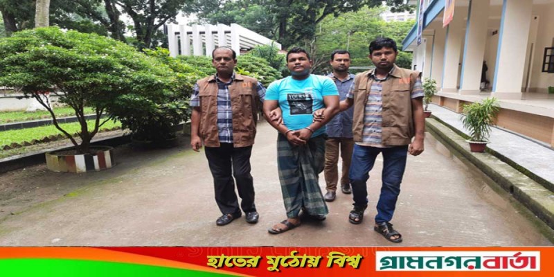 বাসে যাত্রীবেশে ডাকাতি-ধর্ষণের মূলহোতা গ্রেফতার বাসে যাত্রীবেশে ডাকাতি-ধর্ষণের মূলহোতা গ্রেফতার