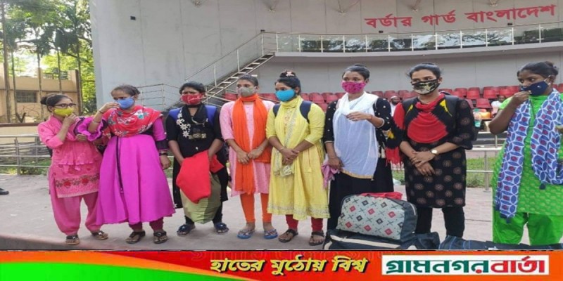 ভারতে সাজা শেষে বাংলাদেশে ফিরলেন ৮ নারী ভারতে সাজা শেষে বাংলাদেশে ফিরলেন ৮ নারী