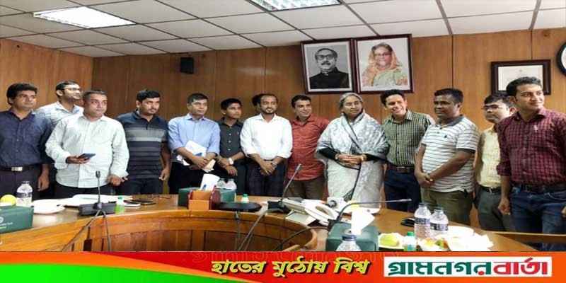 এখন নারীদের পোশাকের দৈর্ঘ্য নির্ধারণের সময় নয়: শিক্ষামন্ত্রী এখন নারীদের পোশাকের দৈর্ঘ্য নির্ধারণের সময় নয়: শিক্ষামন্ত্রী
