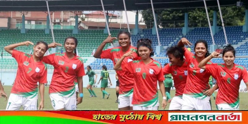 সাবিনার হ্যাটট্রিকে ৬ গোলে পাকিস্তানকে উড়িয়ে দিলো বাংলাদেশ সাবিনার হ্যাটট্রিকে ৬ গোলে পাকিস্তানকে উড়িয়ে দিলো বাংলাদেশ