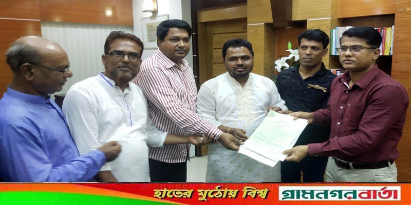 জেলা পরিষদের সদস্য নির্বাচনে মনোনয়ন পত্র জমা দিলেন জলিল জেলা পরিষদের সদস্য নির্বাচনে মনোনয়ন পত্র জমা দিলেন জলিল