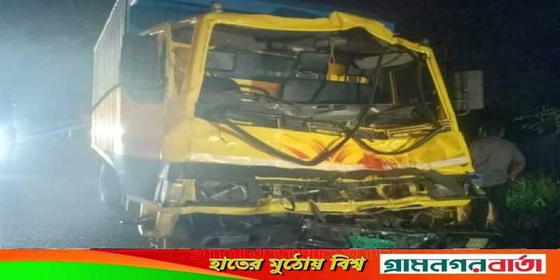 মিরসরাইয়ে ত্রিমুখী সংঘর্ষে ঝড়ে গেল চারজনের প্রাণ মিরসরাইয়ে ত্রিমুখী সংঘর্ষে ঝড়ে গেল চারজনের প্রাণ