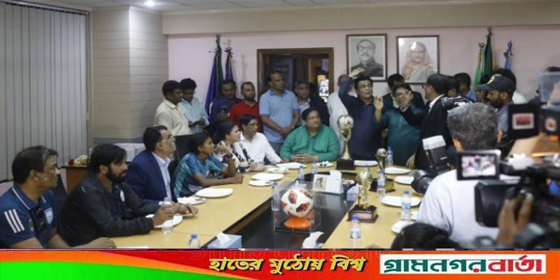 চ্যাম্পিয়নদের বরণ করে নিলো বাফুফে চ্যাম্পিয়নদের বরণ করে নিলো বাফুফে