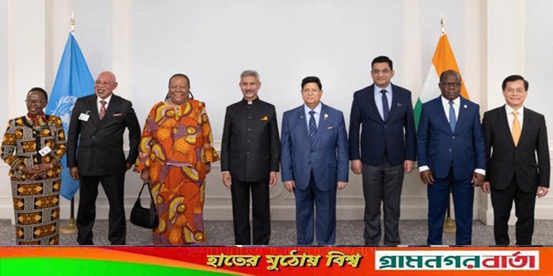 নিউইয়র্কে ভারতের পররাষ্ট্রমন্ত্রীর নৈশভোজে আব্দুল মোমেন নিউইয়র্কে ভারতের পররাষ্ট্রমন্ত্রীর নৈশভোজে আব্দুল মোমেন