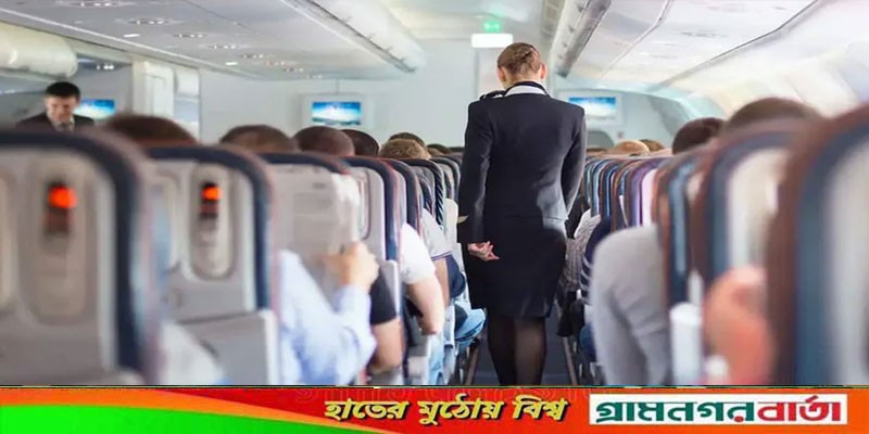 বিমান সেবিকাকে দেখে যাত্রীর নোংরা অঙ্গভঙ্গি বিমান সেবিকাকে দেখে যাত্রীর নোংরা অঙ্গভঙ্গি