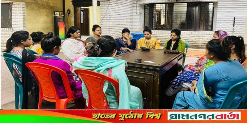 ধানমণ্ডিস্থ আওয়ামী লীগ সভাপতির রাজনৈতিক কার্যালয়ে ছাত্রলীগের বহিষ্কৃত নেত্রীরা ধানমণ্ডিস্থ আওয়ামী লীগ সভাপতির রাজনৈতিক কার্যালয়ে ছাত্রলীগের বহিষ্কৃত নেত্রীরা