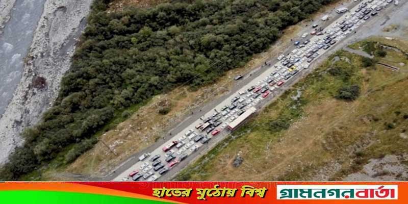 পালিয়ে যাওয়া ঠেকাতে সীমান্ত বন্ধের সিদ্ধান্ত নেয়নি রাশিয়া পালিয়ে যাওয়া ঠেকাতে সীমান্ত বন্ধের সিদ্ধান্ত নেয়নি রাশিয়া