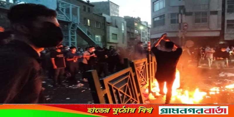 ইরান জ্বলছেই, নিহতের সংখ্যাও বাড়ছে ইরান জ্বলছেই, নিহতের সংখ্যাও বাড়ছে