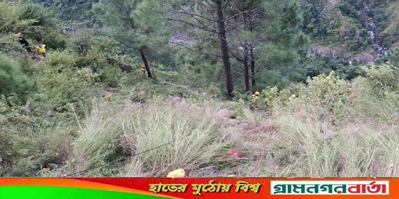 বিয়েবাড়িতে যাওয়ার সময় বাস খাদে, নিহত ২৫ জন বিয়েবাড়িতে যাওয়ার সময় বাস খাদে, নিহত ২৫ জন