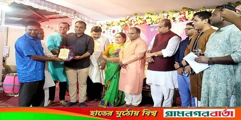 মুন্সীগঞ্জে দুর্গাপূজায় কারা পেল সেরা পুরস্কার মুন্সীগঞ্জে দুর্গাপূজায় কারা পেল সেরা পুরস্কার