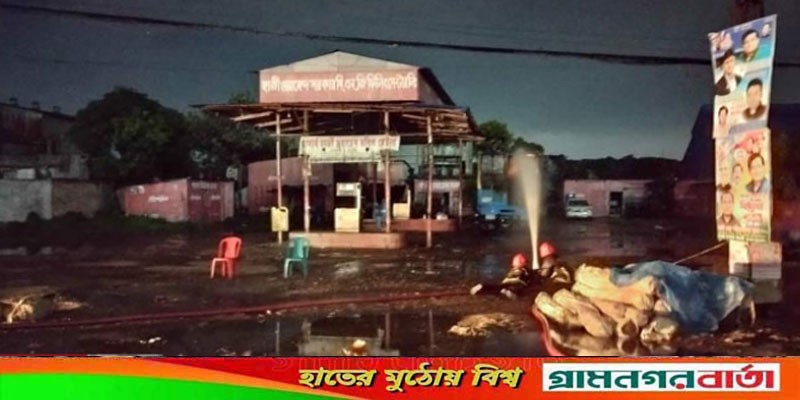 গাজীপুরে ফিলিং স্টেশনে বিস্ফোরণে তিনজন দগ্ধ গাজীপুরে ফিলিং স্টেশনে বিস্ফোরণে তিনজন দগ্ধ