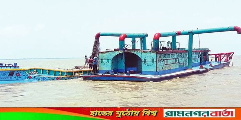 মিরসরাইয়ে সমুদ্রে ড্রেজার ডুবে আট শ্রমিকের মৃত্যু মিরসরাইয়ে সমুদ্রে ড্রেজার ডুবে আট শ্রমিকের মৃত্যু