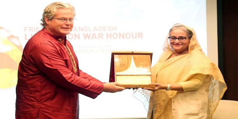 কেনেডি সিনিয়রকে মরণোত্তর ‘ফ্রেন্ডস অব লিবারেশন ওয়ার অনার’ প্রদান কেনেডি সিনিয়রকে মরণোত্তর ‘ফ্রেন্ডস অব লিবারেশন ওয়ার অনার’ প্রদান
