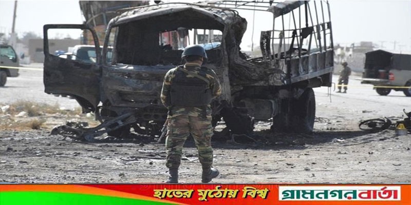 পাকিস্তানে বন্দুকধারীর হামলায় ৬ পুলিশ কর্মকর্তা নিহত পাকিস্তানে বন্দুকধারীর হামলায় ৬ পুলিশ কর্মকর্তা নিহত
