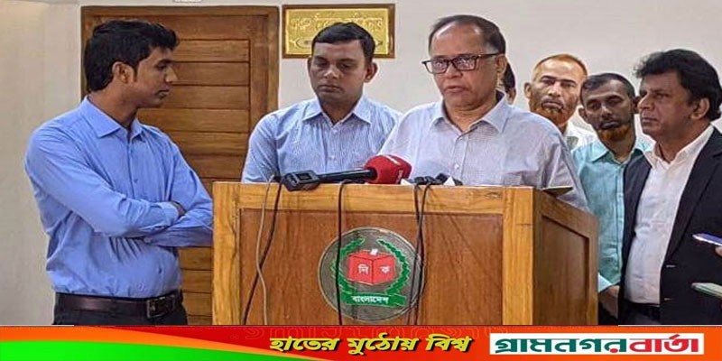 রাজপথে শক্তি দেখিয়ে সত্যিকারের গণতান্ত্রিক নির্বাচন হবে না: সিইসি রাজপথে শক্তি দেখিয়ে সত্যিকারের গণতান্ত্রিক নির্বাচন হবে না: সিইসি