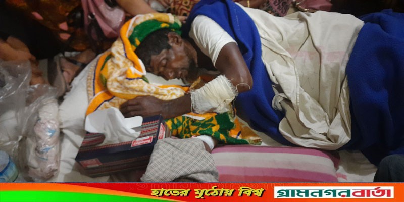 মাদারীপুরে ইউপি সদস্যের হাত ও পায়ের রগ কেটে ফেলেছে দুর্বত্তরা মাদারীপুরে ইউপি সদস্যের হাত ও পায়ের রগ কেটে ফেলেছে দুর্বত্তরা